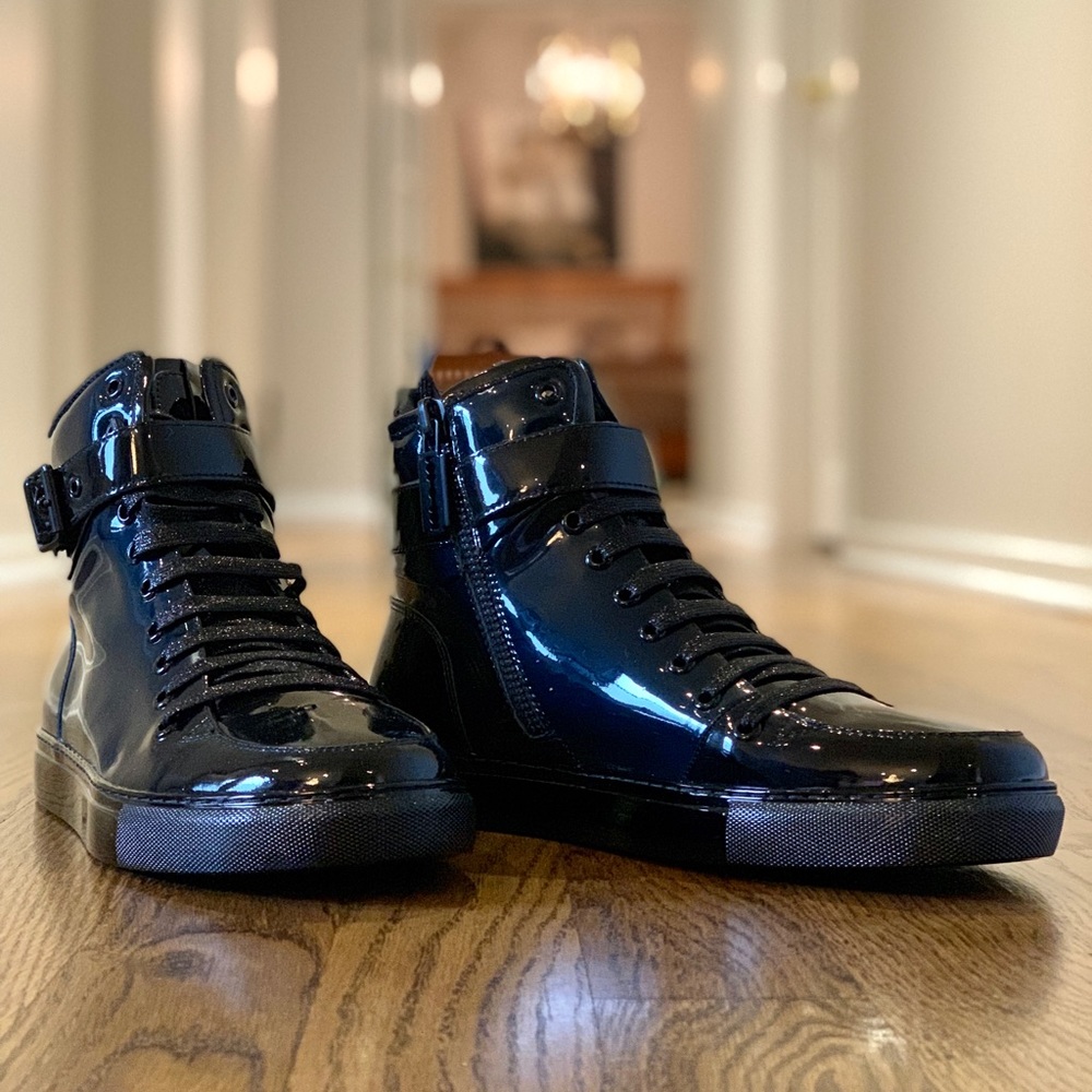 J75 by JUMP! High Top Sneaker NEW!